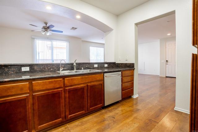 Detail Gallery Image 10 of 42 For 422 Cool Creek Ct #5,  Brawley,  CA 92227 - 3 Beds | 2/1 Baths