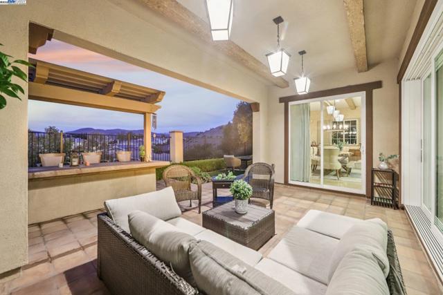 3885 Highpointe Ct, Dublin CA: https://media.crmls.org/mediaz/14161c6c-458a-4a7c-91dc-5e15d0fa25e2.jpg