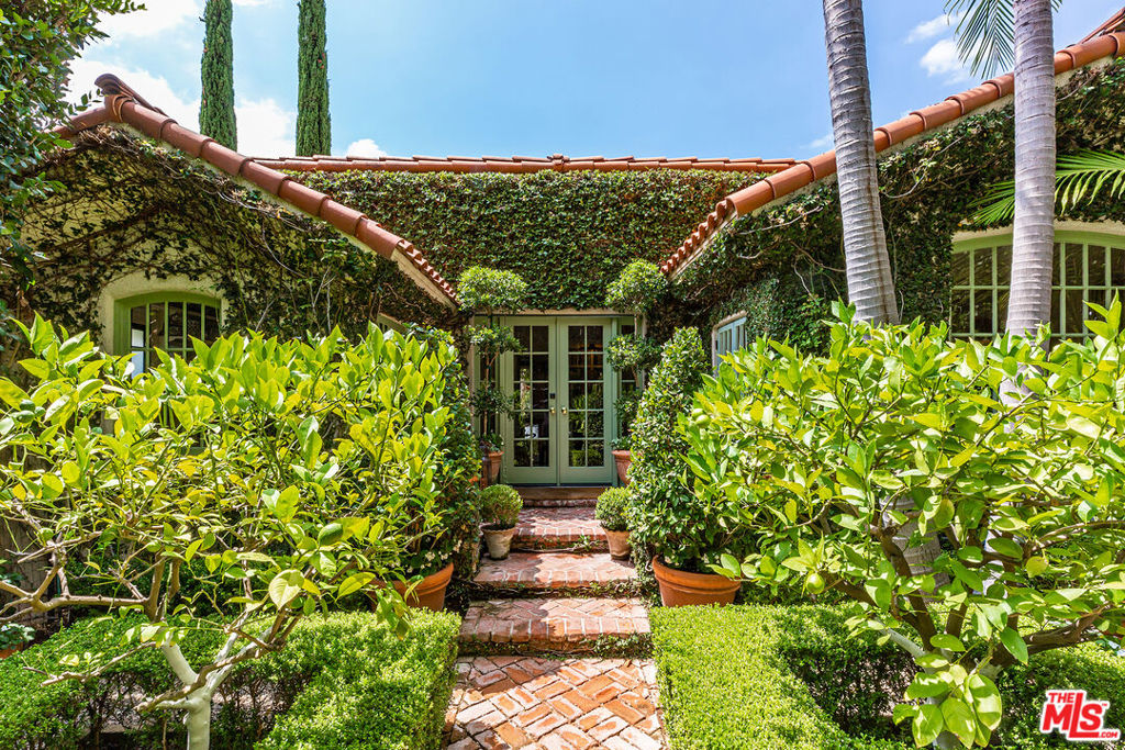 535 Westmount Drive, West Hollywood, CA 90048