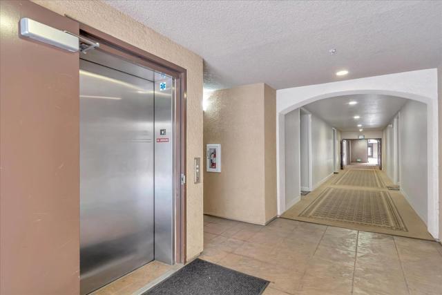 801 S Winchester Boulevard, San Jose CA: https://media.crmls.org/mediaz/1417461c-15c0-4c98-9c03-d844fe0aa0b5.jpg