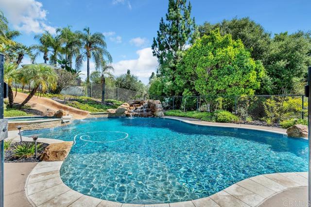Detail Gallery Image 38 of 53 For 1404 Logan Ct, Escondido,  CA 92027 - 5 Beds | 4 Baths