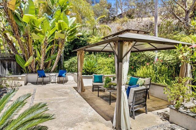 6340 Caminito Del Pastel, San Diego CA: https://media.crmls.org/mediaz/1417712f-418e-4b43-8ec4-a7314e70a542.jpg