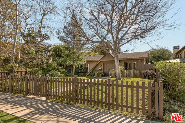506 Georgina Avenue photo 1