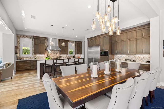 6183 Summit Crest Circle, San Diego CA: https://media.crmls.org/mediaz/14184935-72c3-4539-b73e-8caf14f580ff.jpg