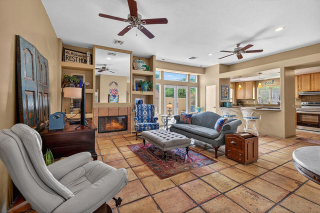 77500 Calle Chillon, La Quinta CA: https://media.crmls.org/mediaz/14191500-27f9-45c9-98ee-1fd8ad5394c0.jpg