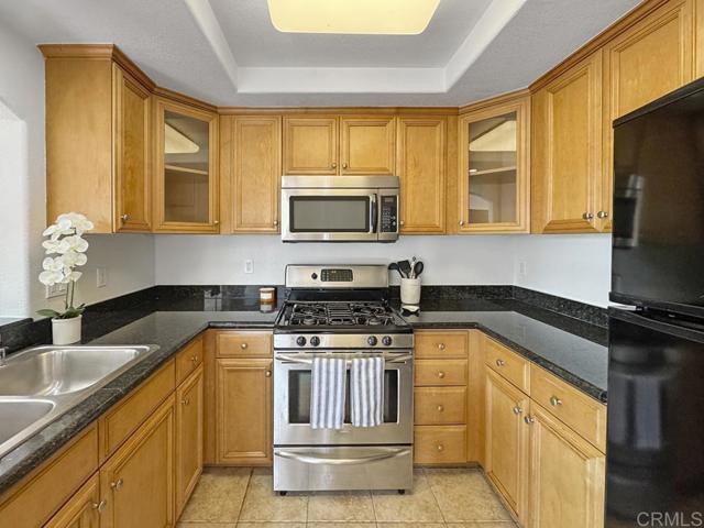 Detail Gallery Image 17 of 42 For 5010 Los Morros Way #23,  Oceanside,  CA 92057 - 2 Beds | 2 Baths