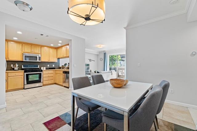 1035 Scotia Terrace, Sunnyvale CA: https://media.crmls.org/mediaz/141a8dff-e9af-4858-93e7-d3f0131b7dad.jpg