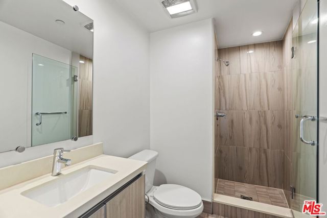 129 Kings, Los Angeles CA: https://media.crmls.org/mediaz/141ae0c5-770b-4de6-ae5c-a5a2e7a98400.jpg