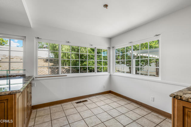 Detail Gallery Image 14 of 50 For 327 Bethany St, Thousand Oaks,  CA 91360 - 4 Beds | 2/1 Baths