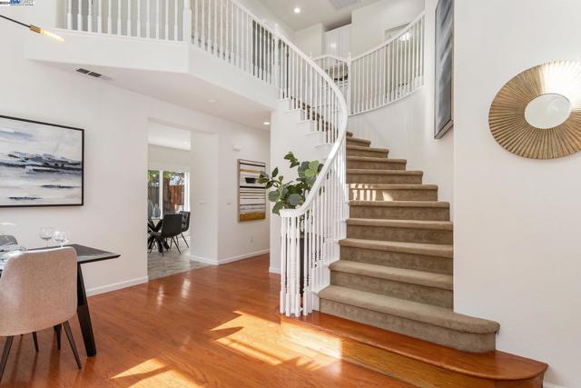 Image 5 of 33 For 505 Blackstone Ct