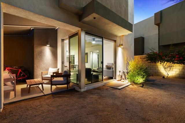 252 Breeze Loop, Palm Springs CA: https://media.crmls.org/mediaz/141b3c3e-4529-45ff-8e56-7a64cf8c431a.jpg