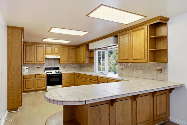 Detail Gallery Image 9 of 36 For 15811 Calle El Capitan, Green Valley,  CA 91390 - 3 Beds | 2 Baths