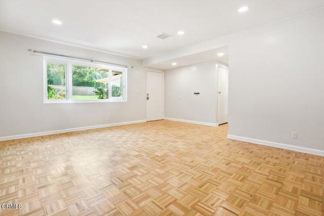 476 E Calaveras Street, Altadena CA: https://media.crmls.org/mediaz/141b8fa0-7df5-40ba-88cd-bb17f58d8137.jpg