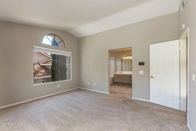 4826 Piedmont Drive, Oak Park CA: https://media.crmls.org/mediaz/141c311e-66f9-400f-aa8a-a61726a1bdb0.jpg