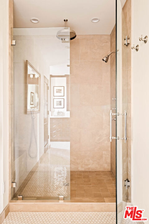 7020 La Presa Drive, Los Angeles CA: https://media.crmls.org/mediaz/141c780f-a45e-497d-b83e-b1cb1203ae1d.jpg