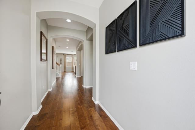 Detail Gallery Image 4 of 24 For 1746 Webber Way, Chula Vista,  CA 91913 - 5 Beds | 3 Baths