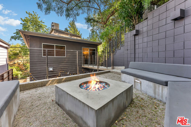 7242 Woodrow Wilson Drive, Los Angeles CA: https://media.crmls.org/mediaz/141c9e26-e941-4cf8-8d57-aab0fbd9750f.jpg