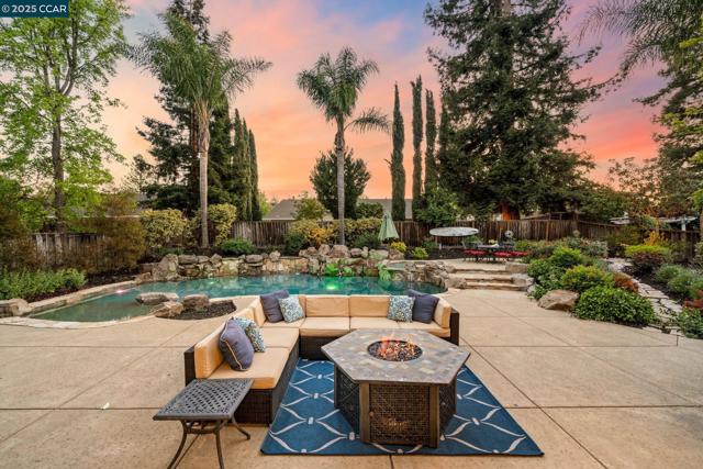 410 Hampton Court, San Ramon CA: https://media.crmls.org/mediaz/141cfc90-9b77-48fa-82a8-236ae706ef88.jpg