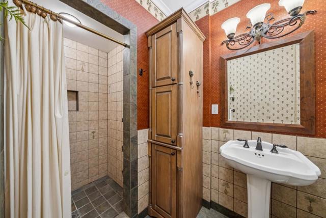 19521 Tweed Court, Saratoga CA: https://media.crmls.org/mediaz/141d21d1-5e81-4fe8-b91e-539602fbd830.jpg