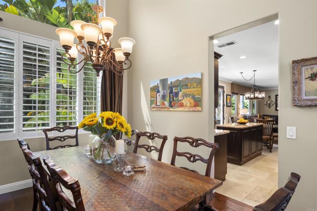 Detail Gallery Image 15 of 54 For 2408 Green River Dr, Chula Vista,  CA 91915 - 4 Beds | 3 Baths