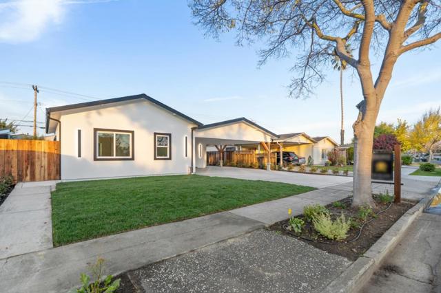 709 Lakebird Drive, Sunnyvale CA: https://media.crmls.org/mediaz/141d6cc5-ff23-4f7d-9101-2940570ff843.jpg