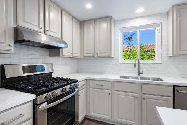 53967 Avenida Navarro, La Quinta CA: https://media.crmls.org/mediaz/141d8ad6-d97d-4467-8226-b9e5461db16f.jpg