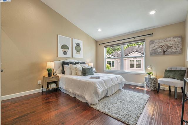 5406 Ontario Cmn, Fremont CA: https://media.crmls.org/mediaz/141dde2b-e566-4b21-b512-b2206bf0c360.jpg