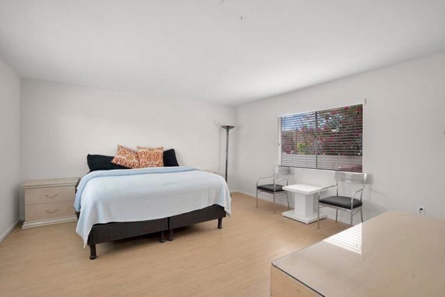 48320 Beverly Drive, Palm Desert CA: https://media.crmls.org/mediaz/141e3222-4aca-4e7f-a3b4-48ced28b29d3.jpg