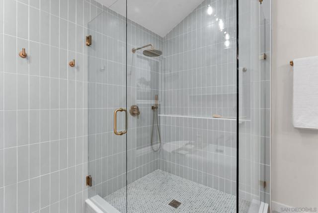 16048 Via Viajera, Rancho Santa Fe CA: https://media.crmls.org/mediaz/141e876d-41f4-4dea-96e3-4c0f9b2f1b5b.jpg