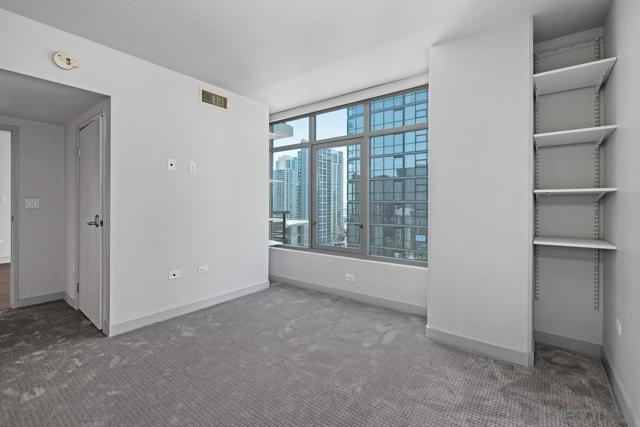 425 W Beech St, San Diego CA: https://media.crmls.org/mediaz/141e9732-fd0b-4bef-9d28-d999598936bc.jpg
