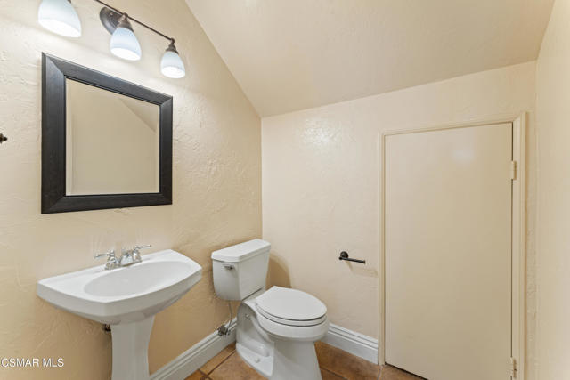 186 Parkside Drive, Simi Valley CA: https://media.crmls.org/mediaz/141f2be2-dff1-4e69-a1c2-a7c6405866fd.jpg