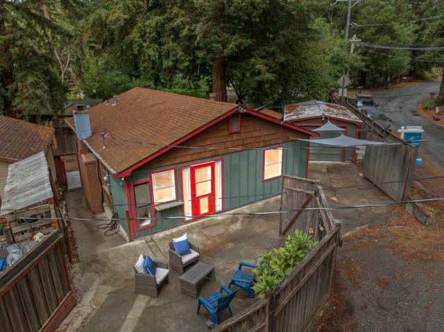 15765 Kings Creek Road, Boulder Creek CA: https://media.crmls.org/mediaz/14202a51-f58a-49ed-9d4d-2d223dcabfed.jpg