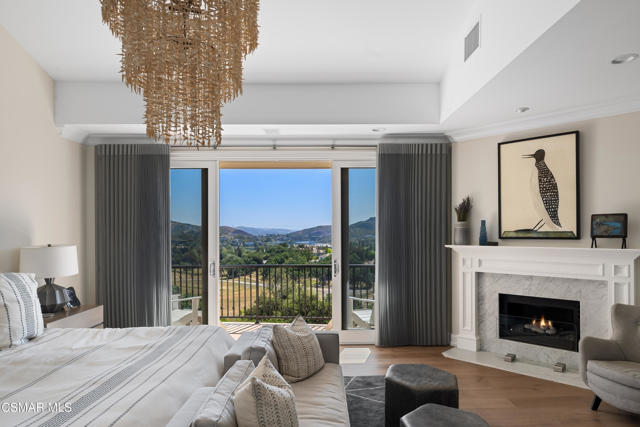 2366 Heatherbank Court, Lake Sherwood CA: https://media.crmls.org/mediaz/14217c3b-fafb-496f-909b-9c5023efb9a8.jpg