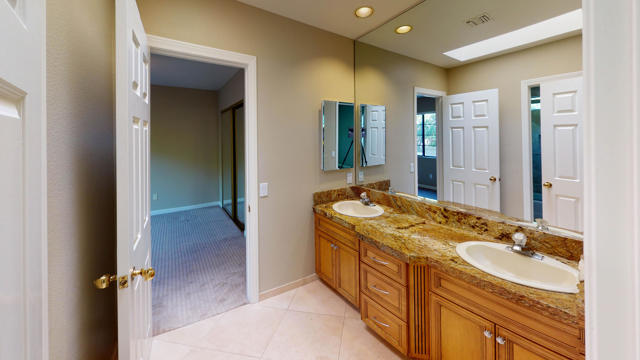 47230 Golden Bush Court, Palm Desert CA: https://media.crmls.org/mediaz/1421e79b-607b-442c-be44-3d12213a19d1.jpg