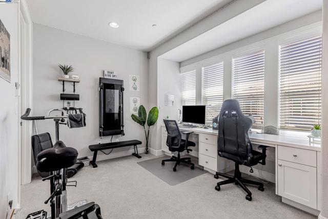 5079 Rowan Dr, San Ramon CA: https://media.crmls.org/mediaz/1422c644-9e66-4203-9336-8d7514db6512.jpg