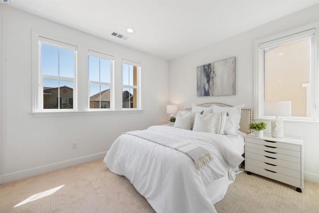 7152 Aubrey Way, Dublin CA: https://media.crmls.org/mediaz/142304b8-b7f0-4da8-89ec-b979d5ee3834.jpg