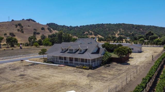 19715 Hale Avenue, Morgan Hill CA: https://media.crmls.org/mediaz/1423250e-aaa6-4384-846b-13f554612df8.jpg