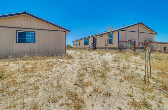 1696 Mary Joe Ln, Boulevard CA: https://media.crmls.org/mediaz/14239c22-b524-42ff-8d36-5a64f7461417.jpg