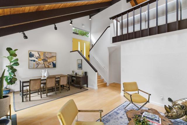 2343 Arrowhead Drive, Oakland CA: https://media.crmls.org/mediaz/142469ba-b04f-43df-896b-69aabe39d203.jpg