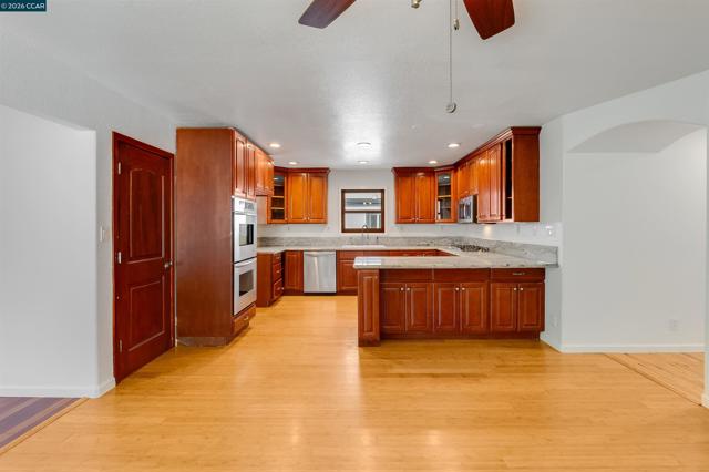 Image 13 of 54 For 5264 Sunset Dr