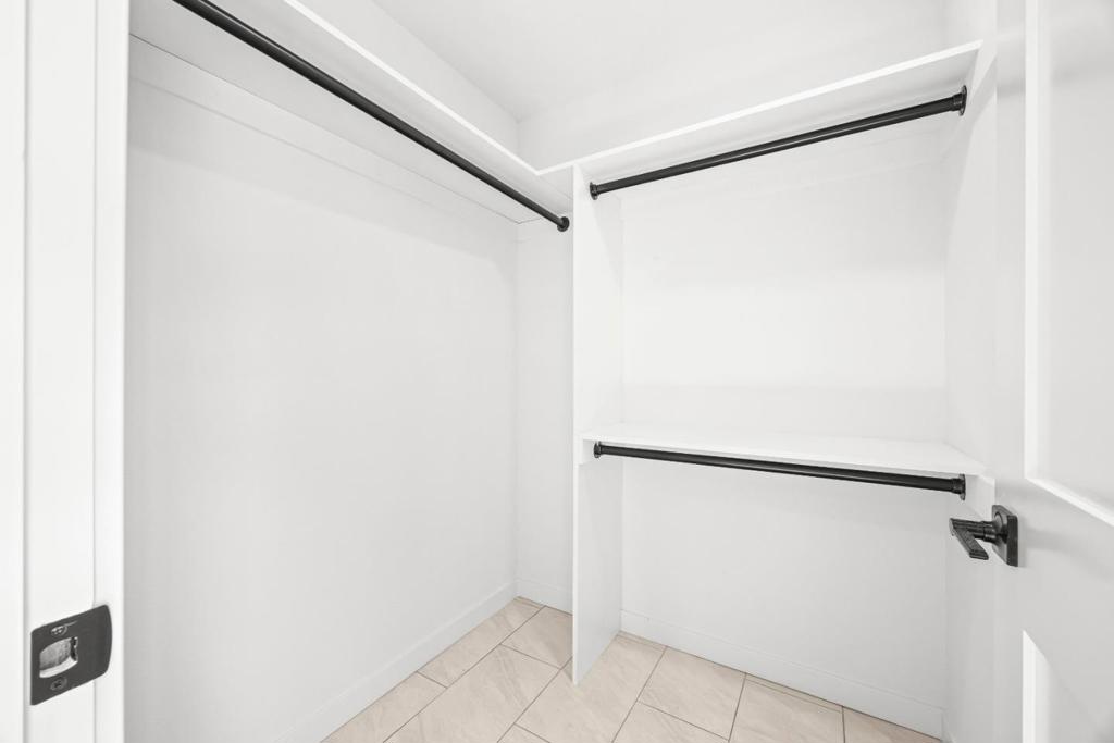 https://media.crmls.org/mediaz/142521b0-0448-45fd-a393-8f2cc47a746d.jpg?preset=X-Large