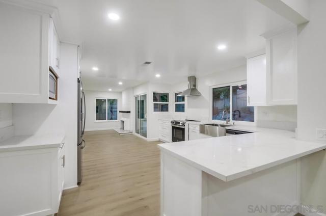 4512 Terraza Ct, San Diego CA: https://media.crmls.org/mediaz/1425b6cb-8e8d-4435-b2d3-7348c2c5bfd4.jpg