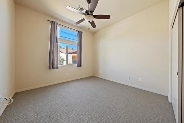 51885 Avenida Bermudas, La Quinta CA: https://media.crmls.org/mediaz/14260234-8a2a-4a05-b3bc-ec5ce1f67883.jpg
