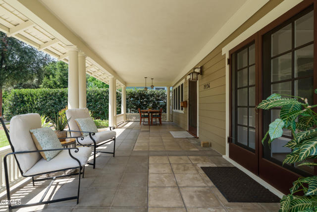 1036 N Chester Avenue, Pasadena CA: https://media.crmls.org/mediaz/14260889-b7fc-4209-94f2-68d2eac46884.jpg