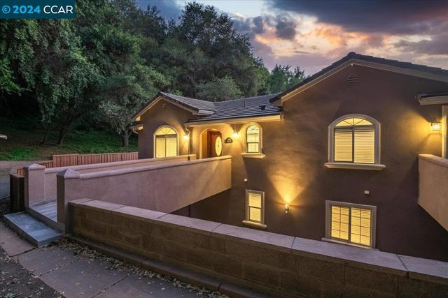 Image 7 of 59 For 4992 Fraga Rd