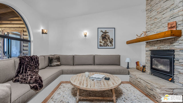 53655 Annie Oakley Road, Pioneertown CA: https://media.crmls.org/mediaz/1426c1aa-d221-470b-9725-381b4681dfd8.jpg