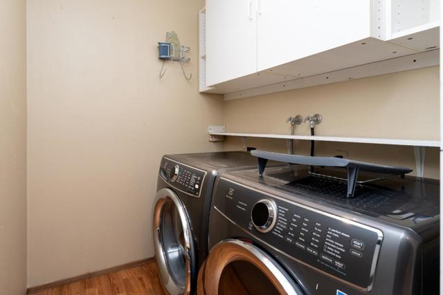 6 Sorrel Lane, San Carlos CA: https://media.crmls.org/mediaz/1427adcd-5cad-4cb2-a523-c6d9960790ce.jpg