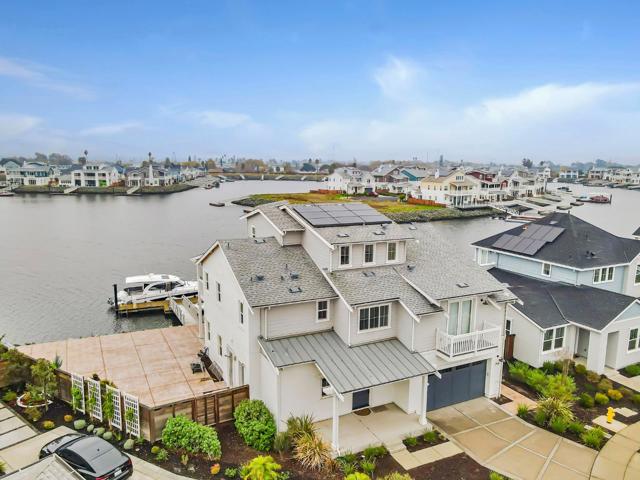 290 Waterside Place, Bethel Island CA: https://media.crmls.org/mediaz/1427fc7e-62c7-4dcb-ada0-74950f6430e4.jpg