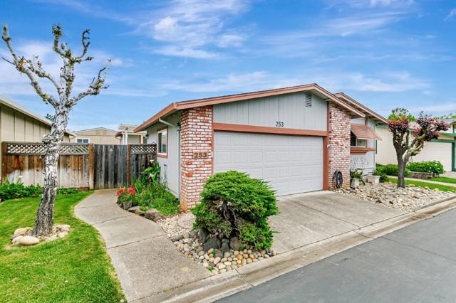 253 Forest Drive, Morgan Hill CA: https://media.crmls.org/mediaz/1428c587-7c90-4b98-a646-b3e2fdc31487.jpg