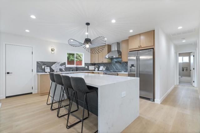 5540 Michigan Boulevard, Concord CA: https://media.crmls.org/mediaz/1428c8b7-37d4-4e2c-afc2-8080a7dce74c.jpg